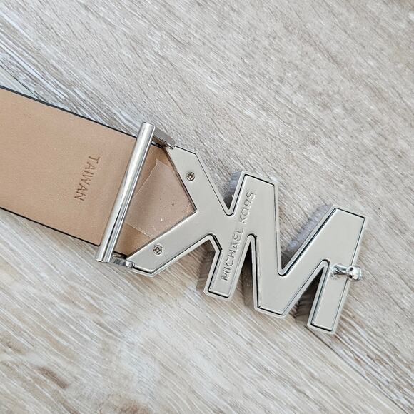 Michael Kors Black Leather Belt sz Small Silver Tone Buckle Tortoise Signature - Picture 4 of 8